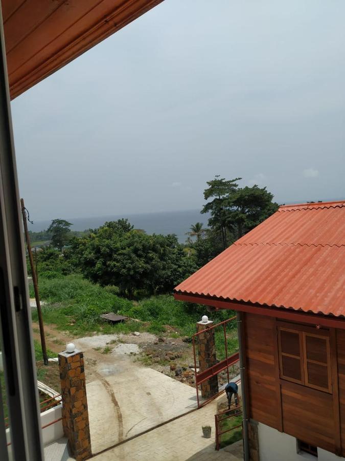 Domus Guesthouse Santana Esterno foto