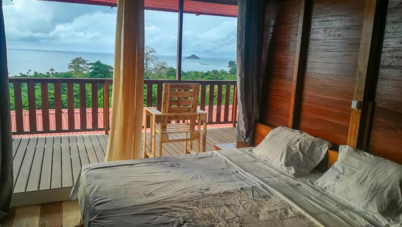 Domus Guesthouse Santana Esterno foto