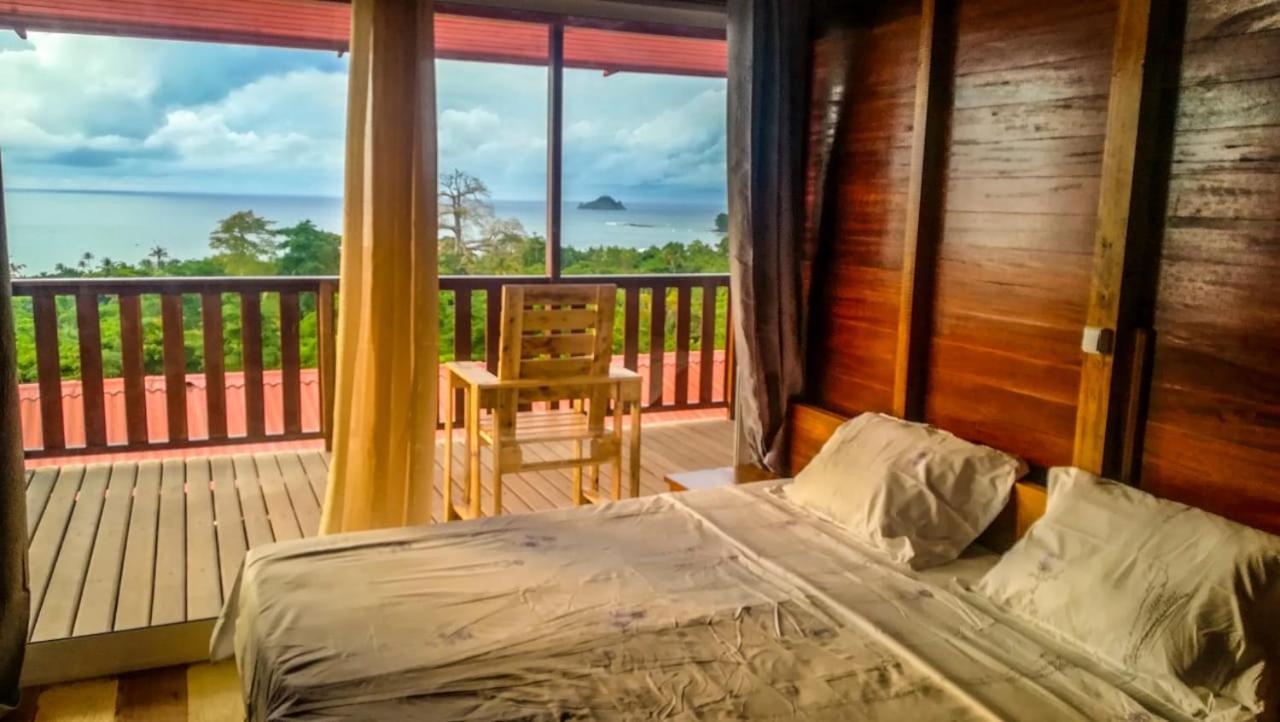 Domus Guesthouse Santana Esterno foto