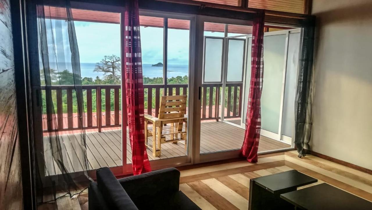 Domus Guesthouse Santana Esterno foto