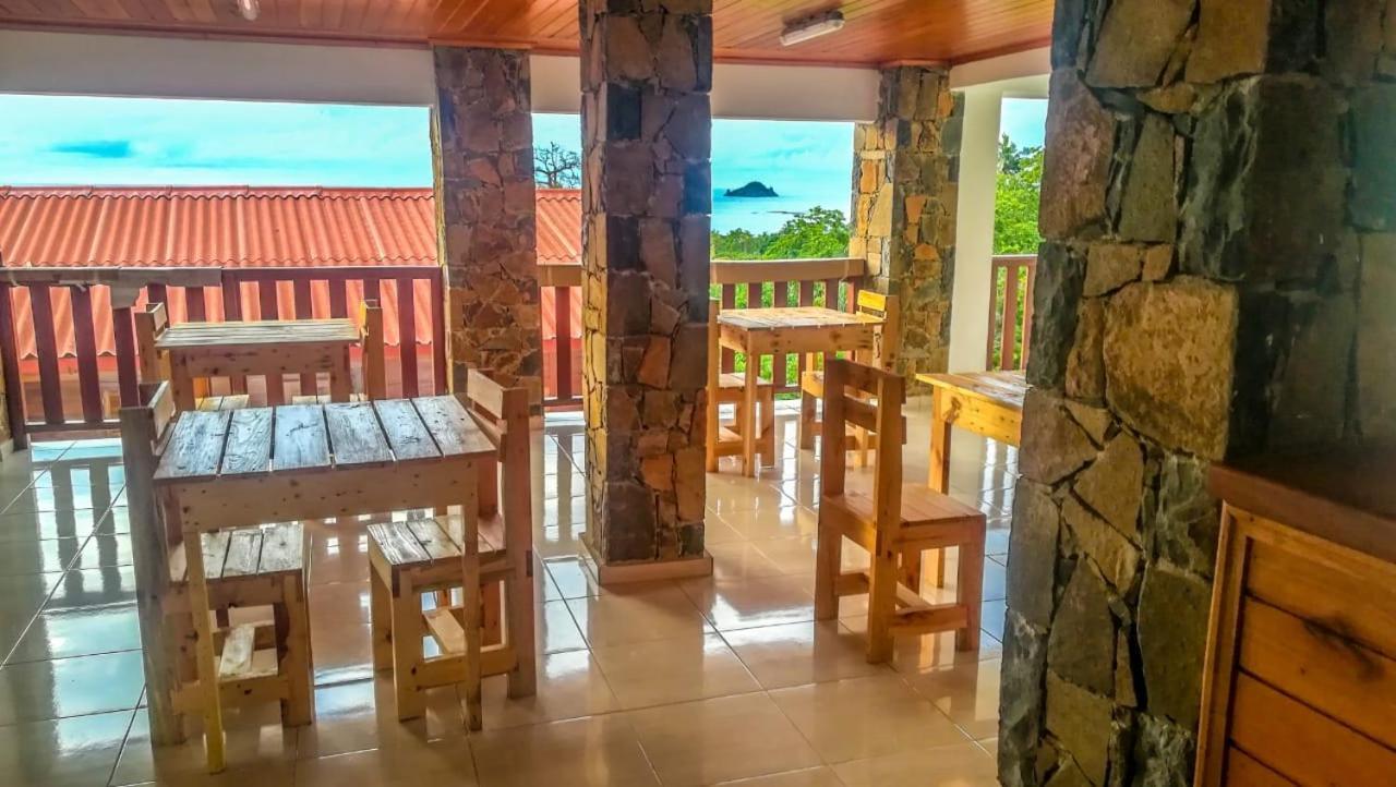 Domus Guesthouse Santana Esterno foto