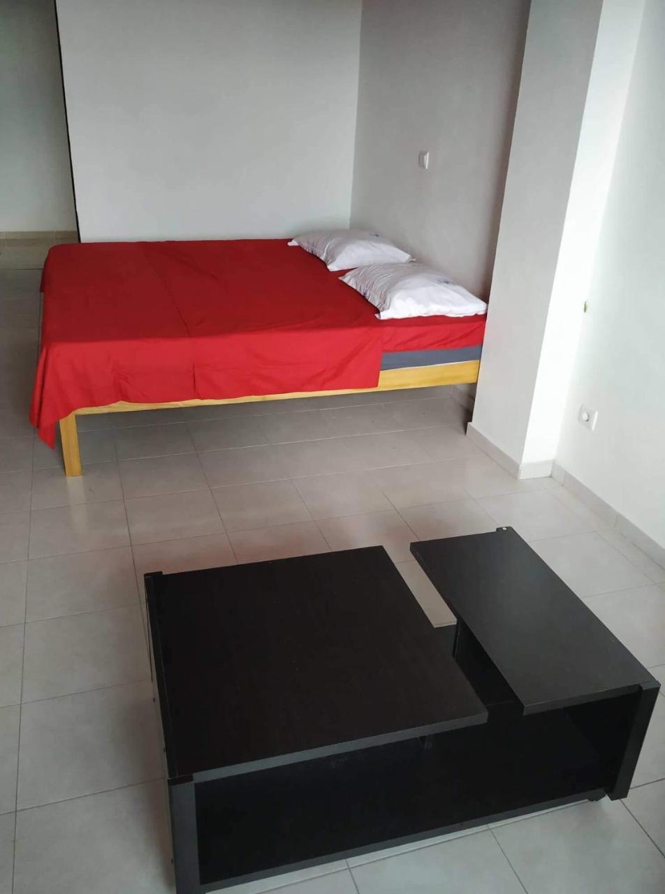 Domus Guesthouse Santana Esterno foto