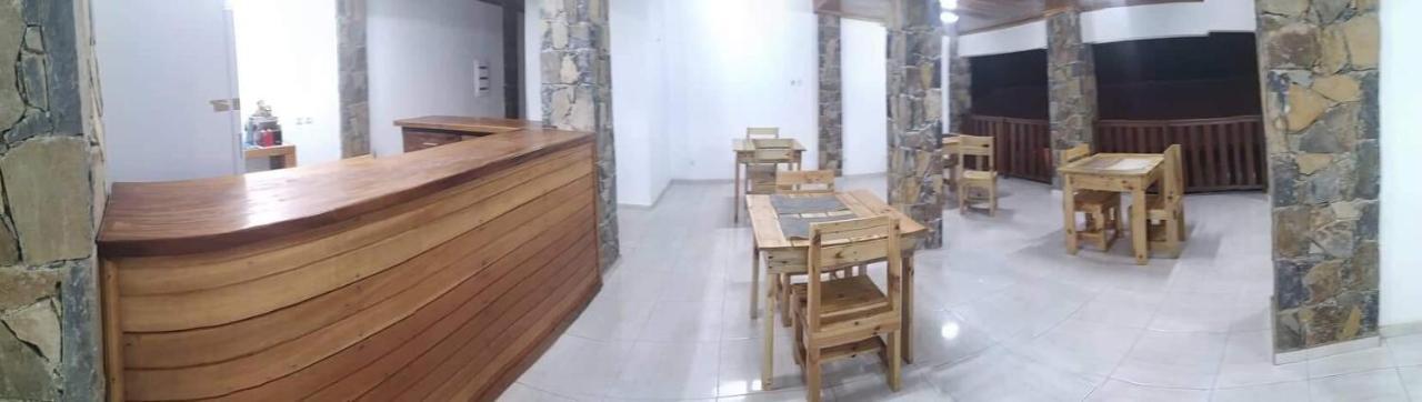 Domus Guesthouse Santana Esterno foto