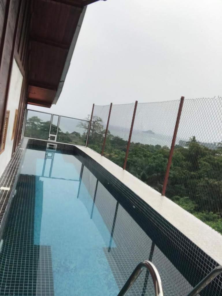 Domus Guesthouse Santana Esterno foto