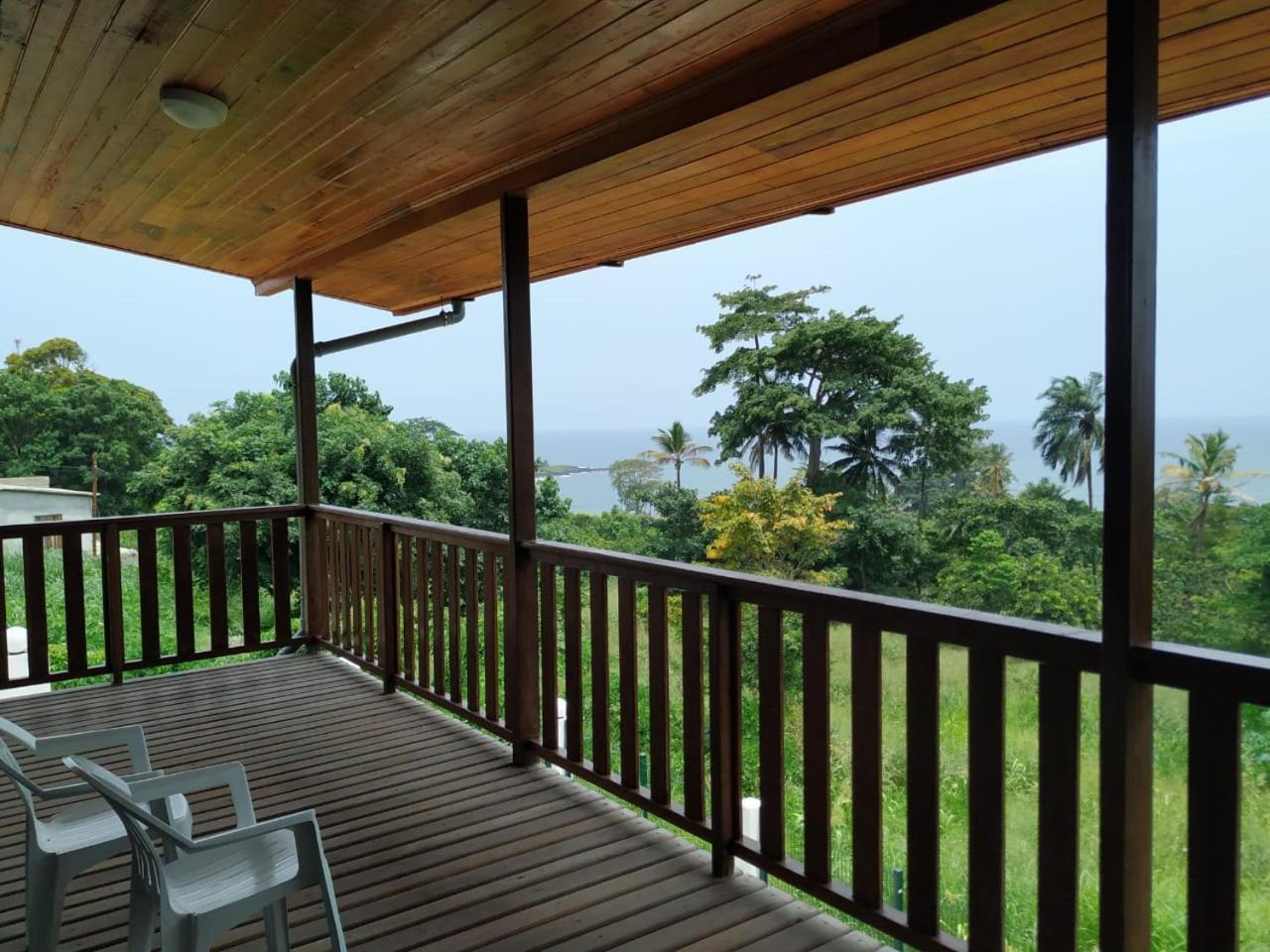 Domus Guesthouse Santana Esterno foto