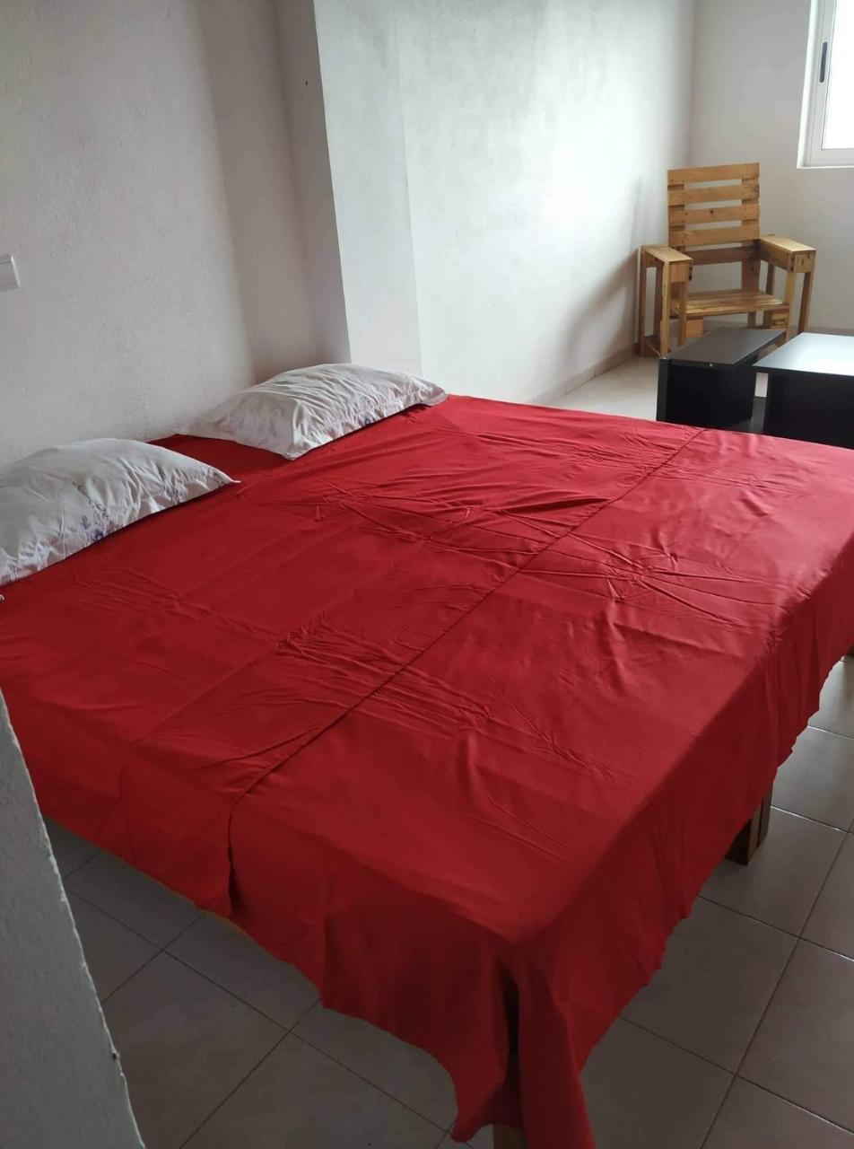 Domus Guesthouse Santana Esterno foto